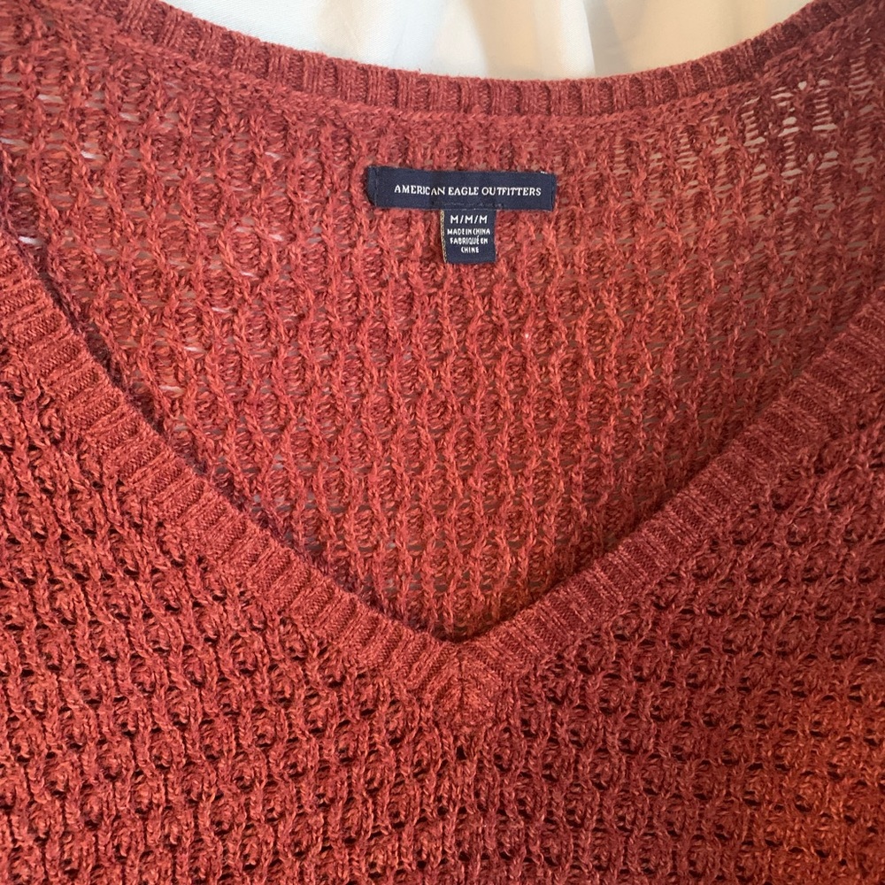 american eagle rust colored sweater
